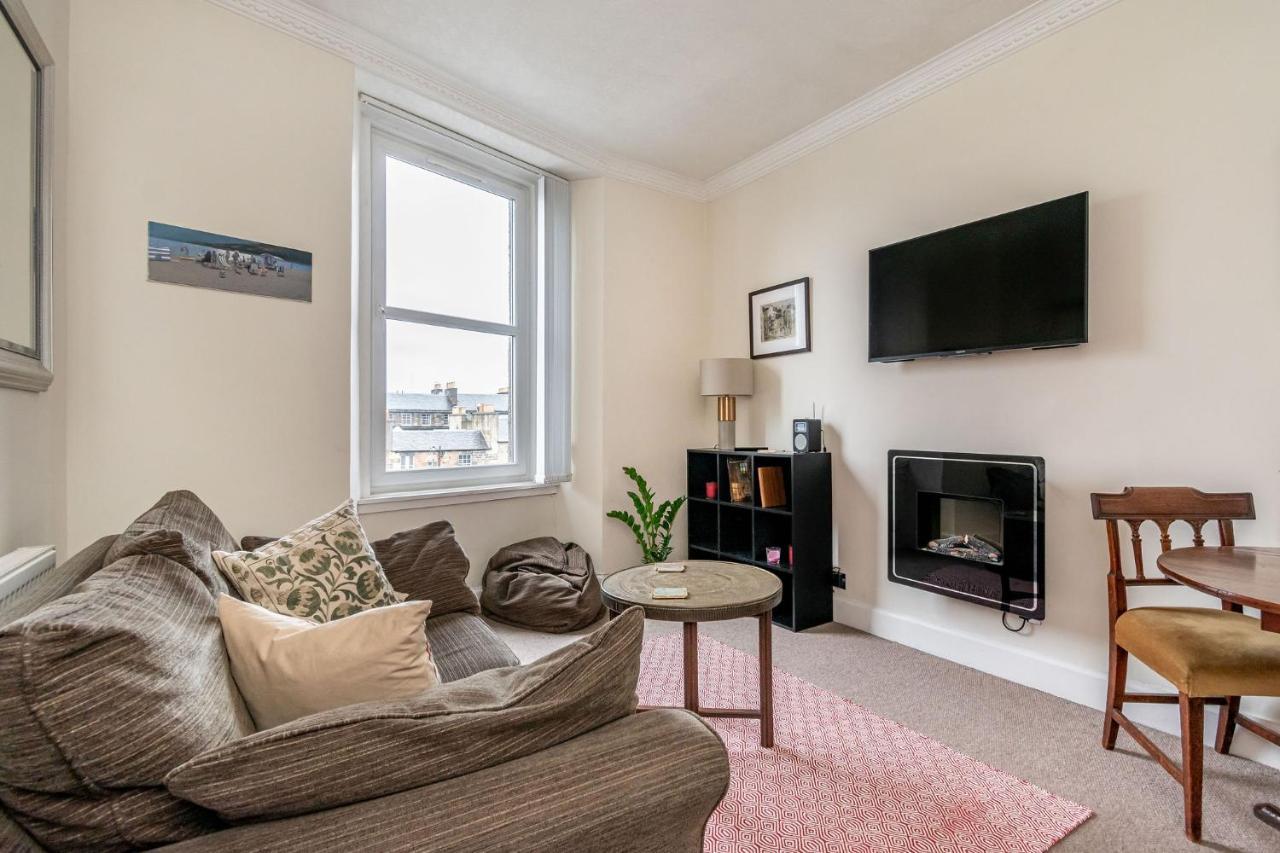 Amazing Apartments - Torphichen Place By Haymarket Edimburgo Esterno foto