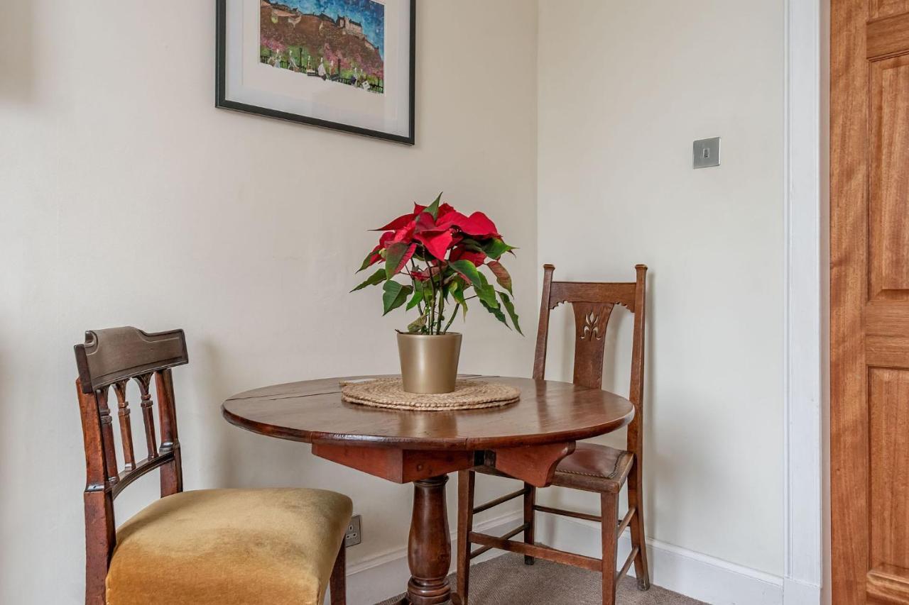 Amazing Apartments - Torphichen Place By Haymarket Edimburgo Esterno foto